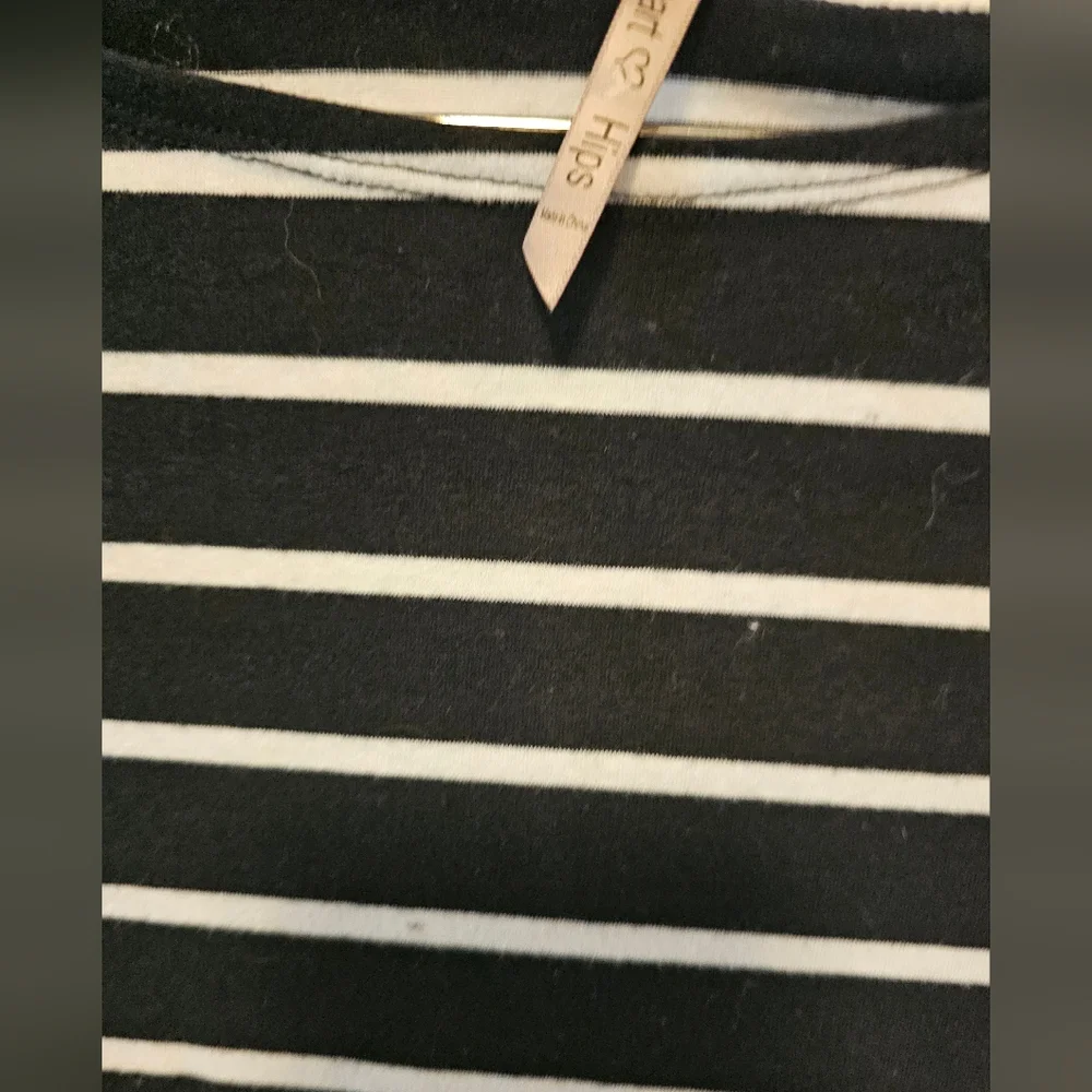 Size Large Heart Hip brand Black & White Stripe T-shirt